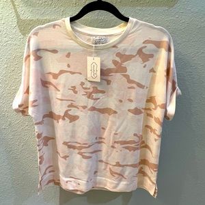 🆕 Mud Pie • Camo Top • Sz Sm
